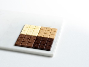 Ciocolata Alba Caramelizata 30% Cacao Puratos, 4 Kg - Img 4
