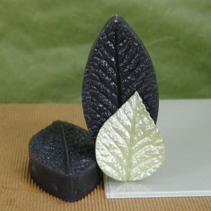 Nagy leveles szilikon mulcs 11,5 x 5,5 cm