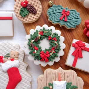 Silicon Christmas Mould - Decorated Wreath, Ø 7.5 cm - Img 3