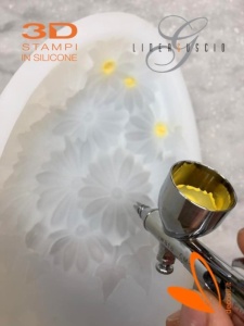 Daisy Decorated Medium Egg Silicon Mould, Ø 12.5 x H 18 cm - Img 3