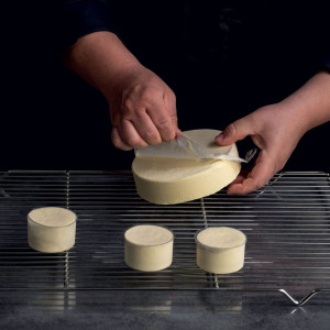 Disposable Plastic moulds Voila, Cake Ø 6.5 x h 4 cm, 900 pcs. - Img 2