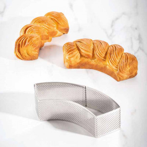 Microperforated Branch Tarte Viennoiserie by Johan Martin Crescent 15.7 x 5 x H 4.5 cm - Img 2