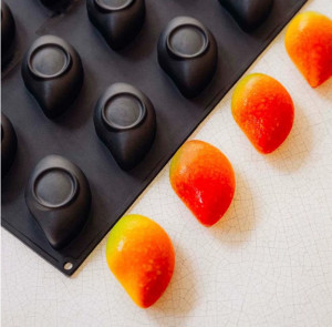 Pavoflex Mango mould 9 × 5.8 × H 3.5 cm, 12 cavities, 95 ml - Img 2