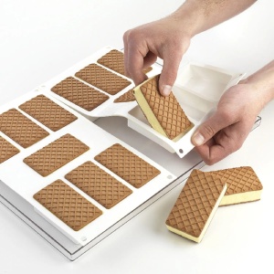 Бисквитен сандвич Ice Cream Sandwich Slim, 2 силиконови форми x 6 кухини. 12 x 4,5 x H 2 cm, 110 ml (BISC03) - Img 7