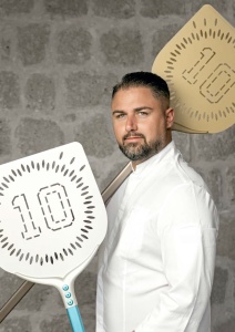 Professzionális négyzet alakú perforált pizzalapát 10-es modell, eloxált alumínium 33x33 cm, nyél 60 cm - Img 2