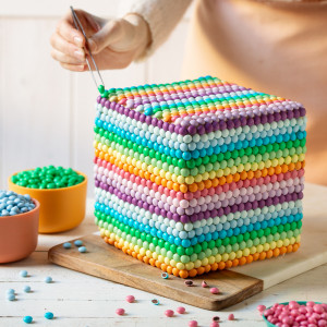 Zöld csokoládé lapított gyöngyök Ø 10 mm, 1 kg - Img 2