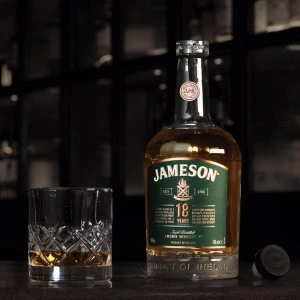 Jameson Irish Whiskey 18 Years 0.7l - Img 2
