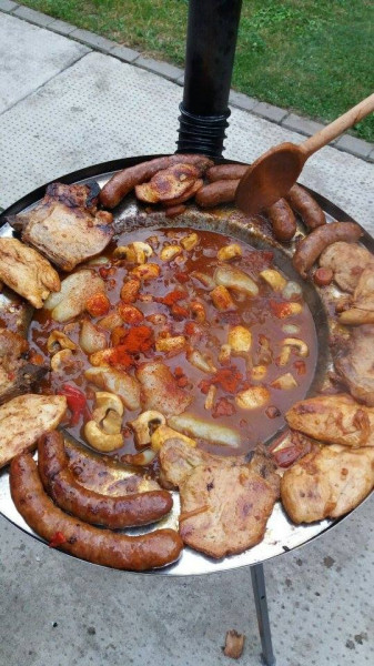 Kotlovina komplet sa rostfraj tanjirom 60 cm