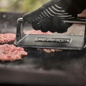 Presa za burgere od livenog gvožđa Weber