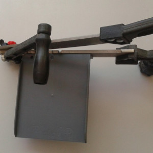 sečenje mesa i pečenja inox makazama