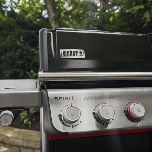 Plinski roštilj Weber Spirit EPX-435 sa 4 gorionika i searing zone