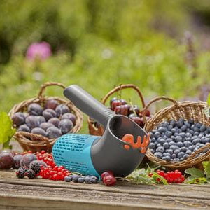 Obrano voće pomoću berača Combisystem GARDENA