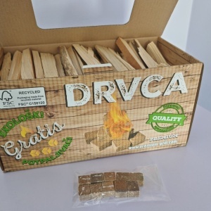 Suva sečena drvca za potpalu 3kg + eko kockice za potpaljivanje vatre 10 kom