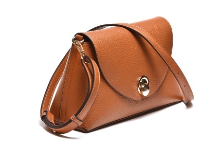 T012605CAM – Camel mini crossbody torba sa preklopom - Img 2