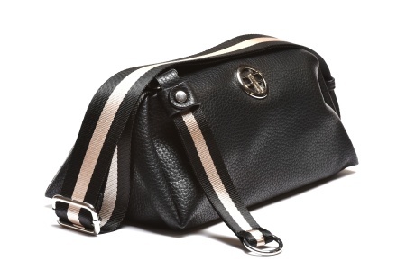 T012617BLK – Crna mekana crossbody torba sa rajsferšlusom - Img 2