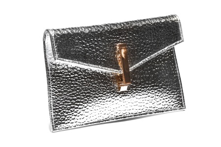 T022655SLV – Srebrna ženska pismo večernja torbica sa metalik teksturom i elegantnom kopčom - Img 2
