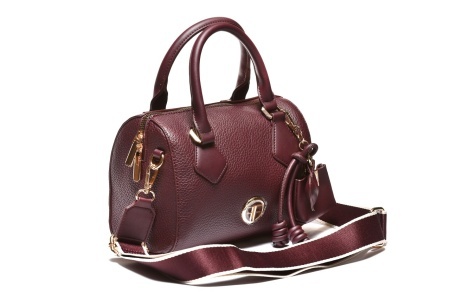 T012570BUR – Bordo elegantna box torba sa ukrasnim privešcima - Img 2