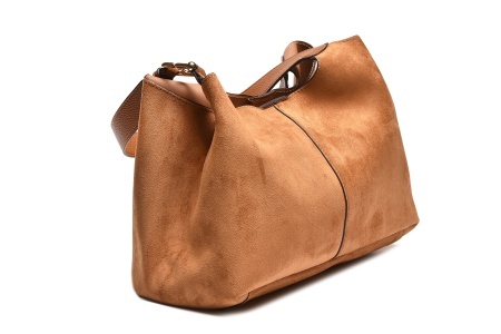 T012630CAM – Camel velur ceger torba sa metalnim ukrasom - Img 2