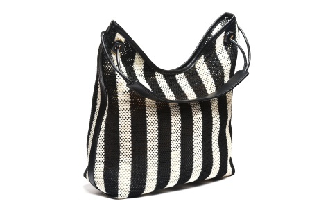 T012645BLK – Crna letnja tekstilna shopper torba na prugasti dezen - Img 2