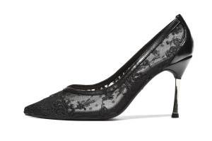 L242687BLK - ŽENSKE SALONKE SA ČIPKASTIM DETALJIMA I ELEGANTNOM TANKOM PETOM