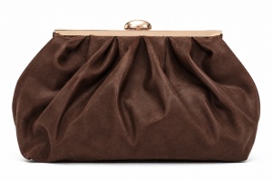 T012633COF – Coffee mekana velur clutch torba sa metalnim ukrasom