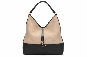 T012677TAP - Taupe torba kombinovane teksture sa ukrasnim priveskom