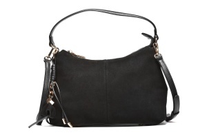 T012680BLK - Crna torba mekane forme sa efektnim priveskom