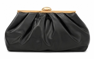 T012633BLK-PU – Crna eko koža mekana clutch torba sa metalnim ukrasom