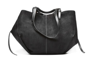 T012631BLK – Crna moderna velur torba sa dodatnom torbicom