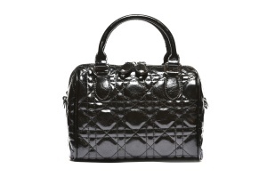 T012539BLK - Štepana crna fashion torba