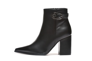 LH562557BLK - Elegantne ženske čizme na štiklu sa metalnim detaljem
