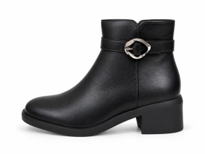 LH622621BLK - ŽENSKE ČIZME KRATKE KLASIKA SA ELEGANTNOM KOPČOM I NISKOM PETOM