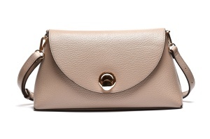 T012605TAP – Taupe mini crossbody torba sa preklopom