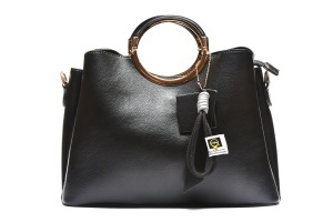 T012624BLK - Crna elegantna torba sa zlatnim kružnim ručkama