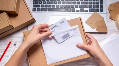 Plicuri AWB (port-document): cum se folosesc corect și de ce reduc problemele la livrare