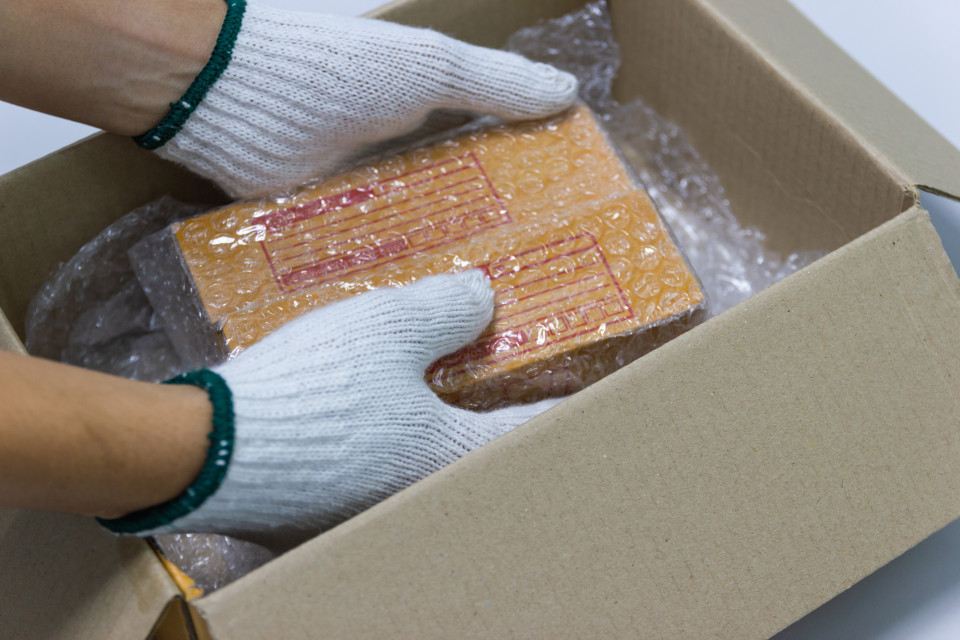 250 buc Punga folie cu bule , 200 x 200 mm (A5), 3 straturi 90 microni superprotectie - imagine 6