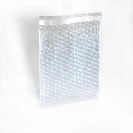 100 buc Punga folie cu bule cu banda adeziva , 200 x 300 mm, 3 straturi 90 gr/mp superprotectie