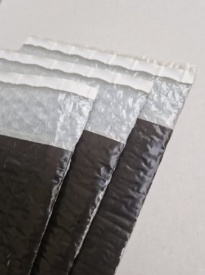 50 buc Pungi plic NEGRU ANTISOC cu bule PLASTIC - 230 x 320 + 50 (A4) mm cu banda adeziva permanenta