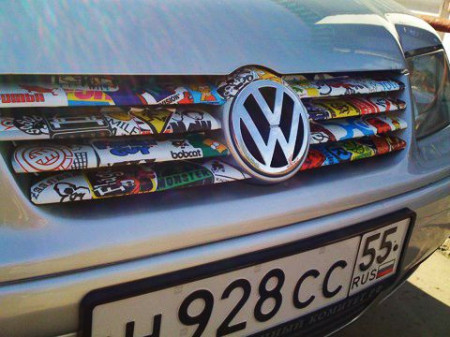 Autocolant Sticker Bomb pentru grilele din fata 80x20 cm - Img 2