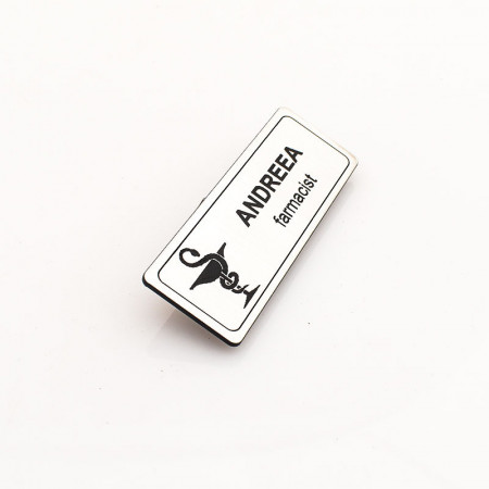 Ecuson Personalizat 2.4x7cm pentru Farmacist cu sistem de prindere - Img 3