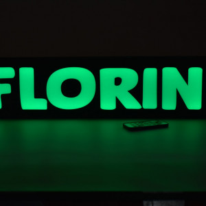 Placa led luminoasa interior camion 55x13 cm cu nume - Img 5