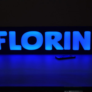 Placa led luminoasa interior camion 55x13 cm cu nume - Img 6