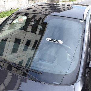 Placa personalizata cu numarul de telefon + 2 ventuze prindere geam - Img 2