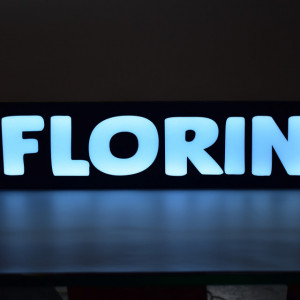 Placa led luminoasa interior camion 55x13 cm cu nume - Img 3