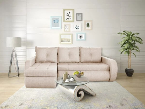 Stilul minimalist - ce este si care sunt caracteristicile sale - canapea crem, planta, lampa, masa cafea