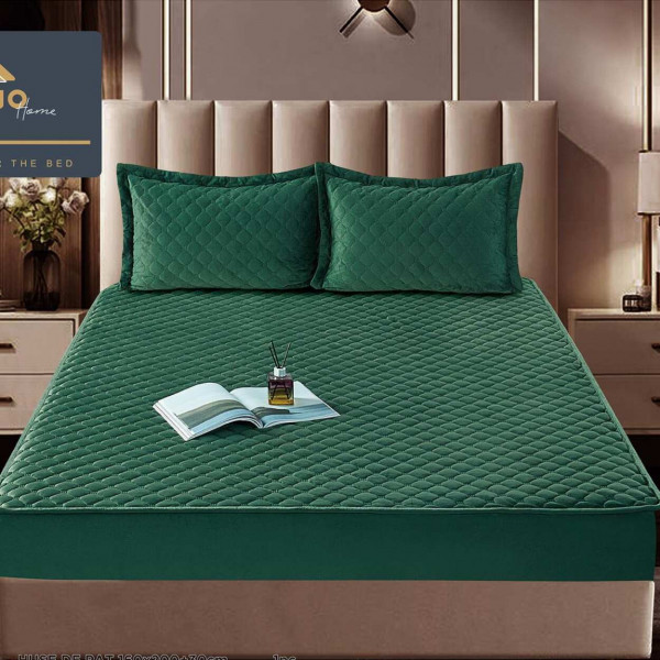 Husa de pat matlasata si 2 fete de perne din catifea, cu elastic, model tip topper, pentru saltea 160x200 cm, verde, HTC-37 - Img 1