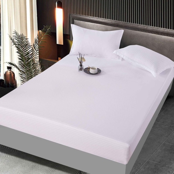 Husa de pat cu elastic si 2 fete de perna, tesatura tip Damasc, pat 2 persoane, alb, HBD-01
