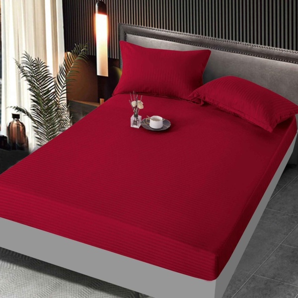 Husa de pat cu elastic si 2 fete de perna, tesatura tip Damasc, pat 2 persoane, rosu, HBD-11