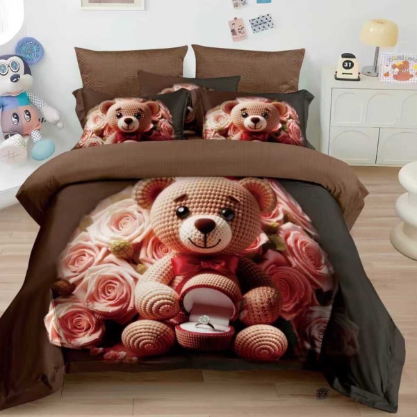 Lenjerie Finet 3D 6 Piese | Model Ursuleț cu Trandafiri Roz | Pat Dublu | Johnny Home Pucioasa
