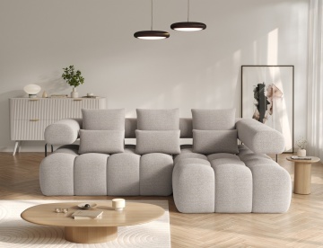 coltar extensibil ELTAP Levvi dreapta bej deschis in living modern cu perne decorative si masa rotunda din lemn